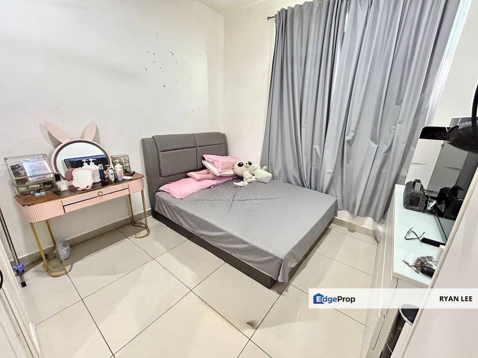 SkS Habitat Apartment | City view & Pool view, Johor, Johor Bahru