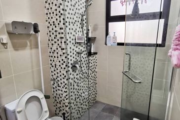 Horizon Hills 3 Storey Semi D For Sale