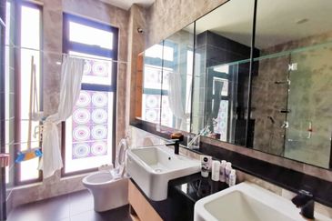 Horizon Hills 3 Storey Semi D For Sale