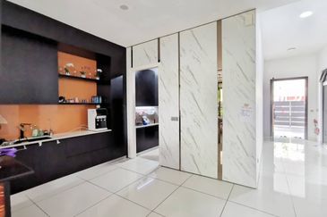 Horizon Hills 3 Storey Semi D For Sale