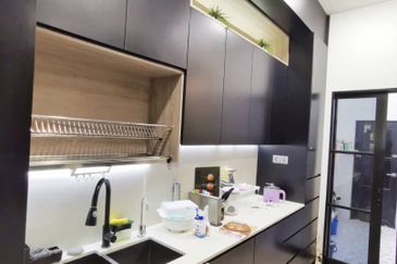 Horizon Hills 3 Storey Semi D For Sale