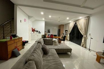 Horizon Hills Valley West Endlot House For Sale