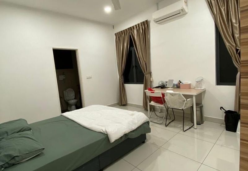 Horizon Hills Valley West Endlot House For Sale