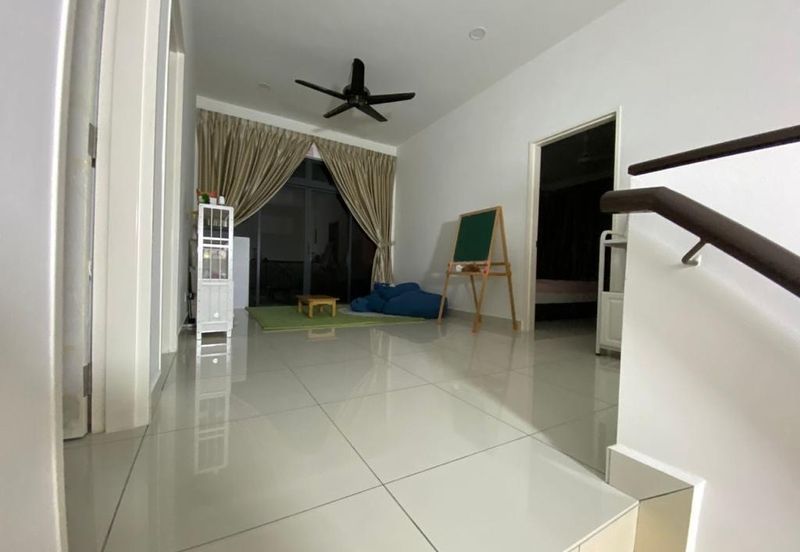 Horizon Hills Valley West Endlot House For Sale