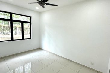 Horizon Hills Canal Garden House For Sale