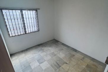 Flat Bandar Selesa Jaya