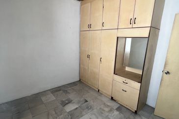 Flat Bandar Selesa Jaya