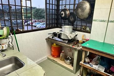 Sri Lanang Flat (Rumah Pangsa Sri Lanang)