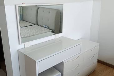 Baypoint @ Country Garden Danga Bay