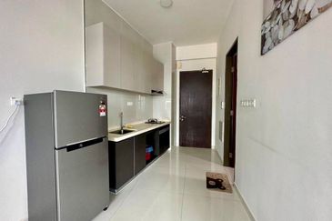 Baypoint @ Country Garden Danga Bay