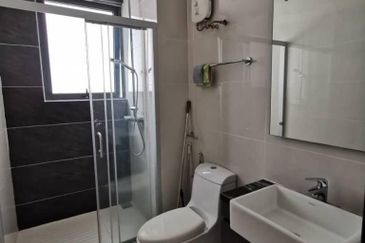 Baypoint @ Country Garden Danga Bay