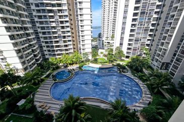 Baypoint @ Country Garden Danga Bay