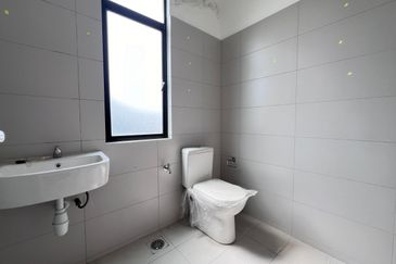 Austin Residence @Taman Mount Austin