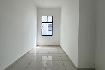 Austin Residence @Taman Mount Austin