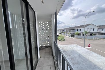 Austin Residence @Taman Mount Austin