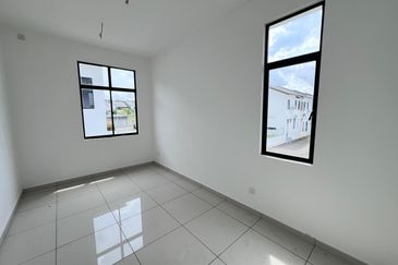 Austin Residence @Taman Mount Austin