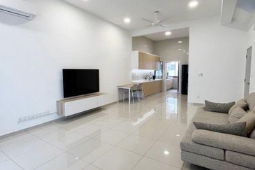 Horizon Hills Woodland House For Sale