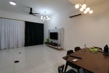 Setia Tropika House For Sale