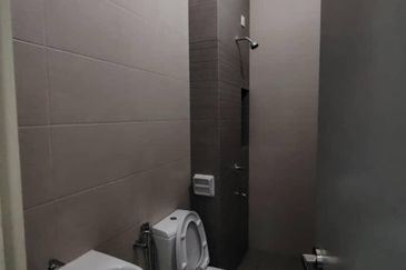 Setia Tropika House For Sale