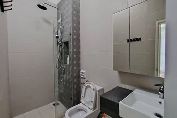 Setia Tropika House For Sale