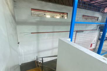 Gelang Patah Semi-D Corner Factory For Rent