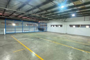 Gelang Patah Semi-D Corner Factory For Rent