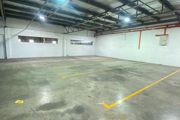 Gelang Patah Semi-D Corner Factory For Rent