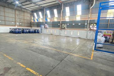 Gelang Patah Semi-D Corner Factory For Rent