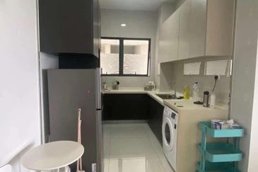 Baypoint @ Country Garden Danga Bay