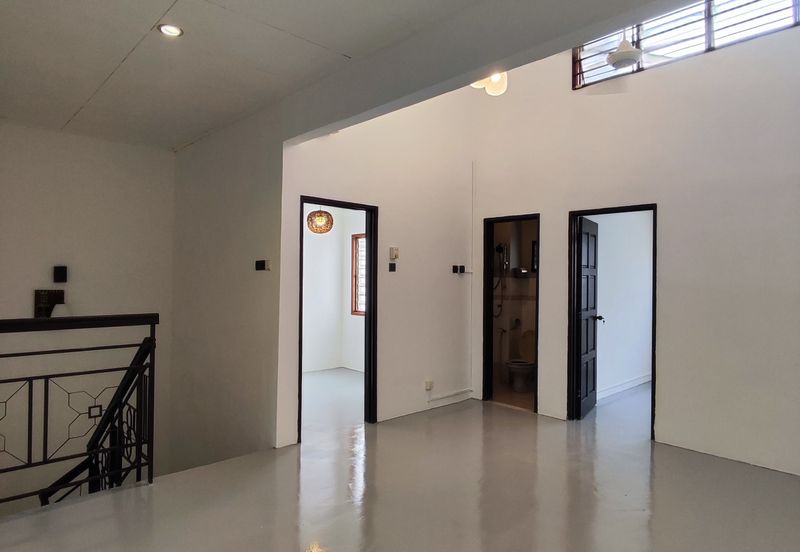Putra Heights nice 2 storey house for Rent: