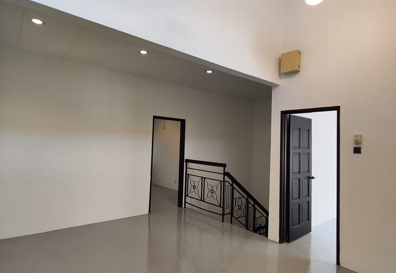 Putra Heights nice 2 storey house for Rent: