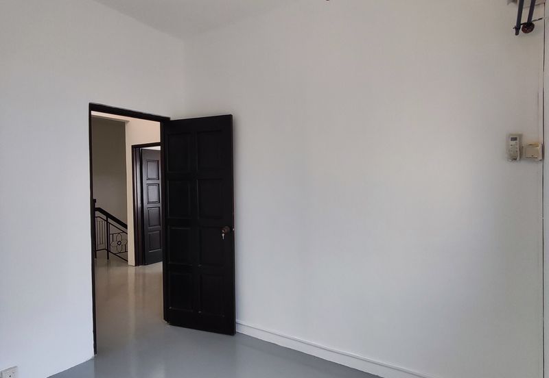 Putra Heights nice 2 storey house for Rent: