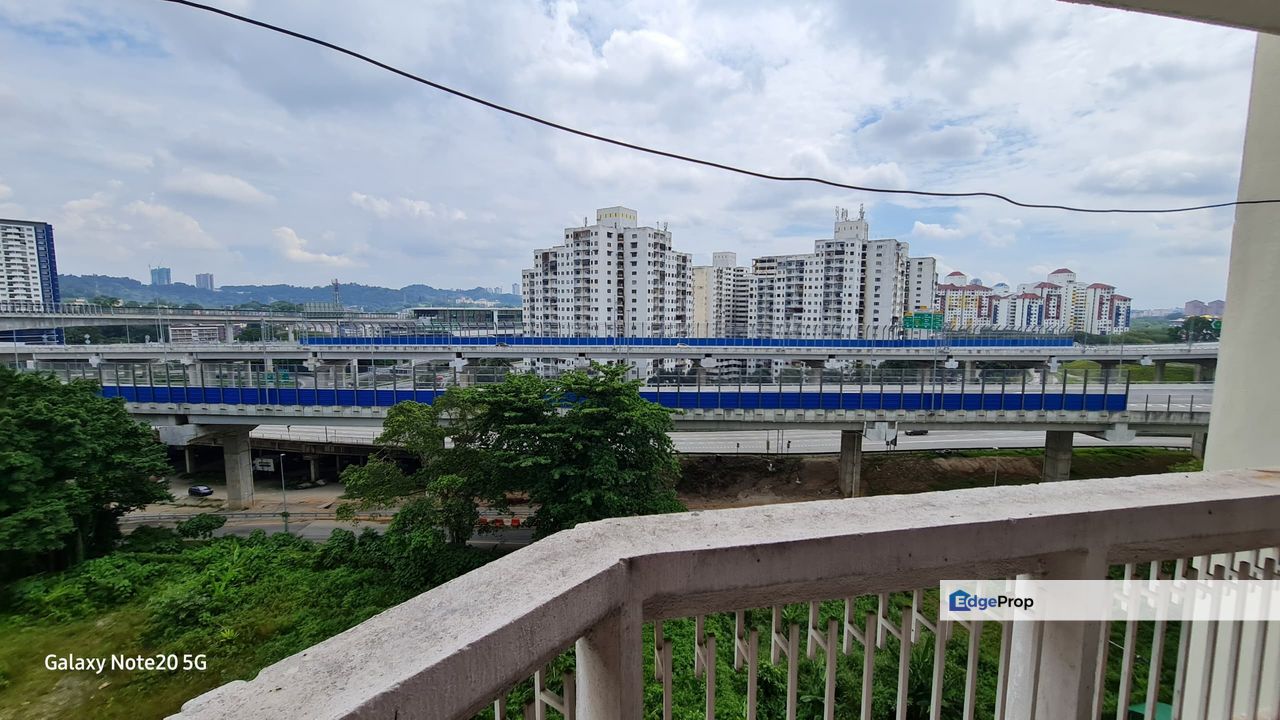 2 carparks 2 rooms at Petaling indah condo for sale:, Kuala Lumpur, Sungai Besi