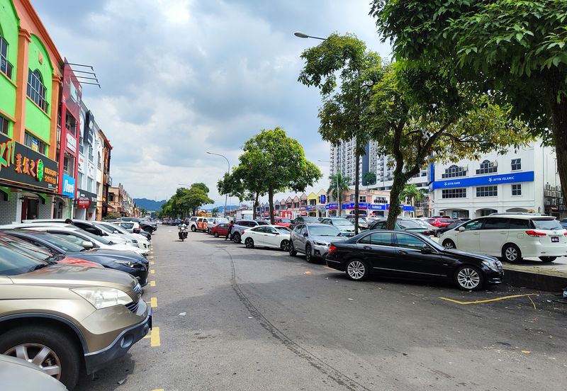 Pusat Perdagangan Seri Kembangan