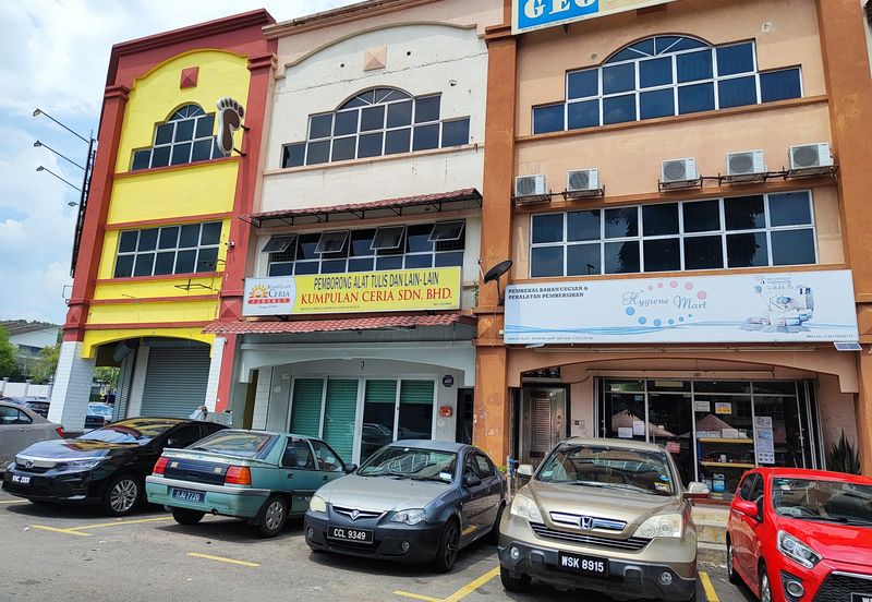 Pusat Perdagangan Seri Kembangan