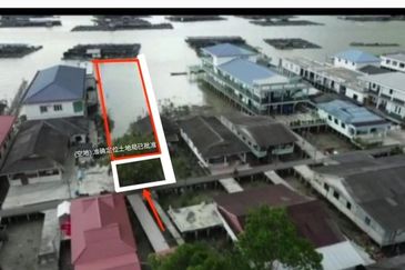 Pontian Kukup big residential land at tourism hot location for sale