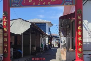 Pontian Kukup big residential land at tourism hot location for sale