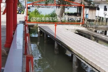 Pontian Kukup big residential land at tourism hot location for sale