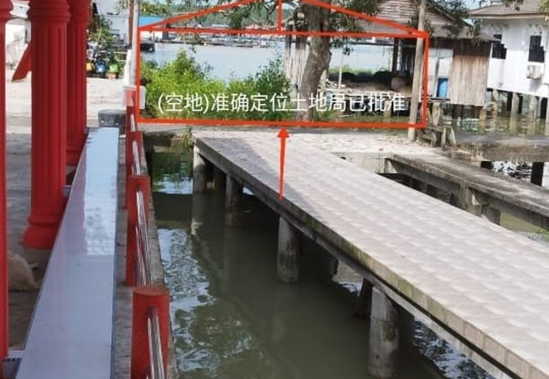 Pontian Kukup big residential land at tourism hot location for sale