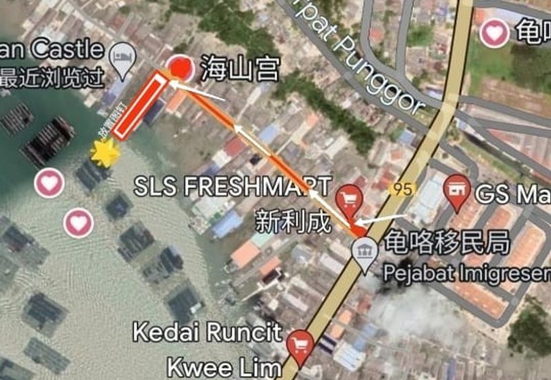 Pontian Kukup big residential land at tourism hot location for sale