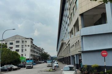 Dataran Otomobil, Seksyen 15