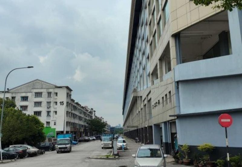 Dataran Otomobil, Seksyen 15