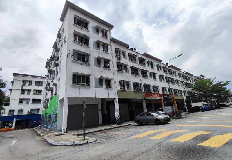 Dataran Otomobil, Seksyen 15