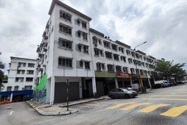 Dataran Otomobil, Seksyen 15