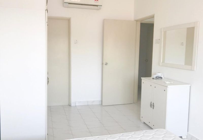 Vista Hatamas Apartment