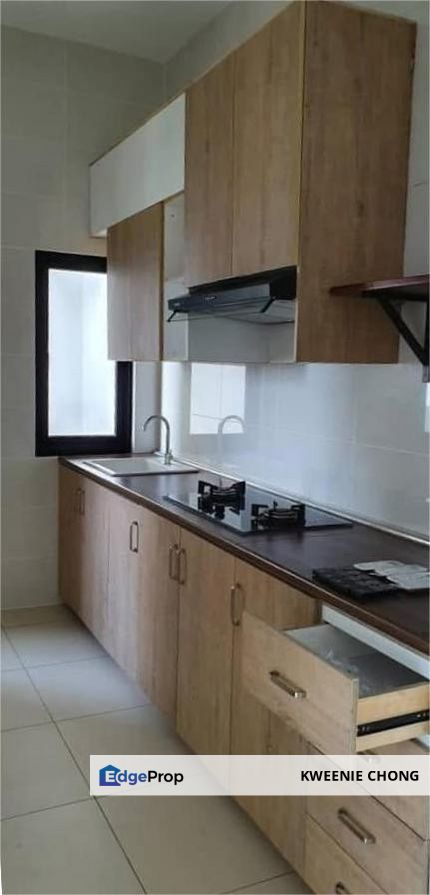 Sky Condominium (Skyz Residence) @ Puchong Unit For Sale, Selangor, Puchong