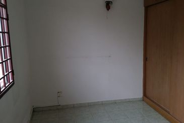 Sri Petaling @ Double Storey House For Sale