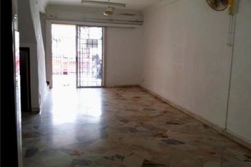 Sri Petaling @ Double Storey House For Sale