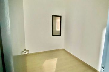 The Hipster @ Taman Desa