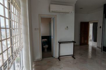 Awana Puri Condominiums